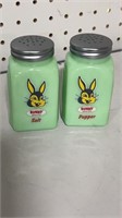 Jadeite Bunny Shakers