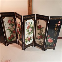 Laquer Asian screen