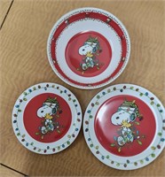 Snoopy Christmas Serving Pieces
