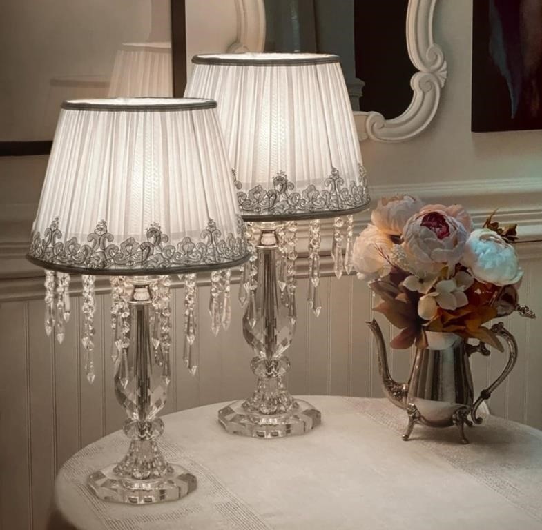 Moooni Modern Bedside Crystal Table Lamp with
