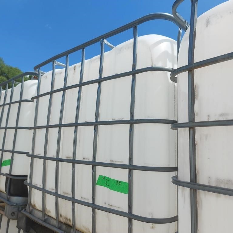 2 IBC TANKS -TOTES