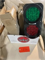 Red light green light signal lights lot of two