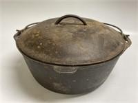 #8 Cast Iron Dutch Oven with Original Self