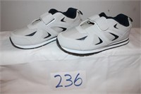 NEW OMEGA SNEAKERS SIZE 8.5 EEE