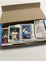 BOX OF LOOSE CURRENT HERITAGE BASEBALL CARDS