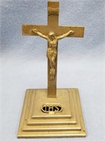 Small desk top crucifix               (N 105)