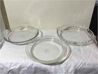 4 Glass Pie plates