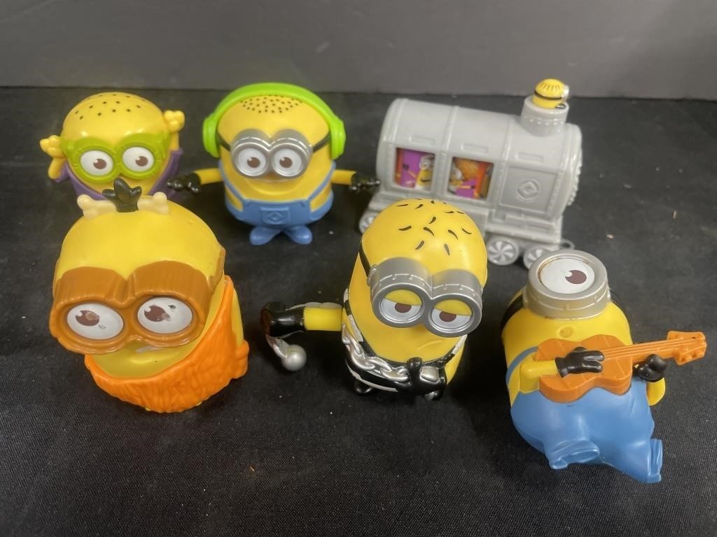 Assortment of Minions toys.