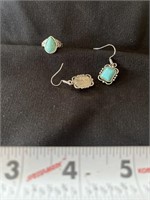 Ring & pair of earrings