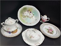 lot of assorted china pieces