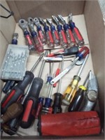 ASST CRAFTSMAN RATCHET WRENCHES AND SCREWDRIVERS