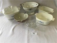 3 Pieces of Corning Ware Cookware,Glassware,Enamel