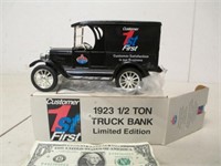 Ertl Customer First 1923 1/2 Ton Amoco Truck