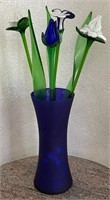B - BLUE GLASS VASE W/ GLASS FLOWERS (P4)