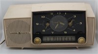 General Electric AM radio / alarm clock