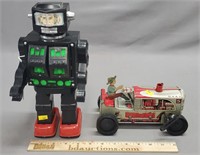 Marx Tin Tractor & Robot Toy