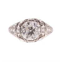 A Lady's 1.75 ct. Round Diamond Ring in Platinum