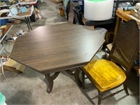 mcm dining table and chairs