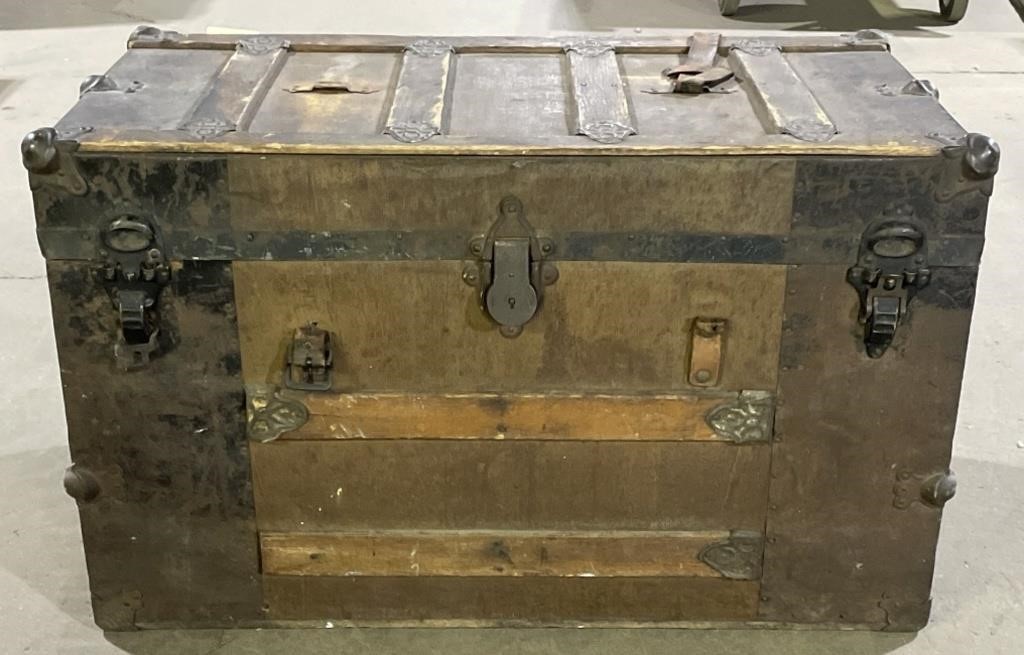 (L) Antique Trunk 32 1/2” x 17 1/2” x 19 1/2”