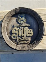 "Stifts" Barrel Top Style Beer Wall Hanging