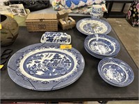 LARGE LOT OF BLUE WILLOW CHINA CHURCHILL/ CLOCK+