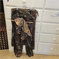 Cabelas XL Camo Hunting Gear