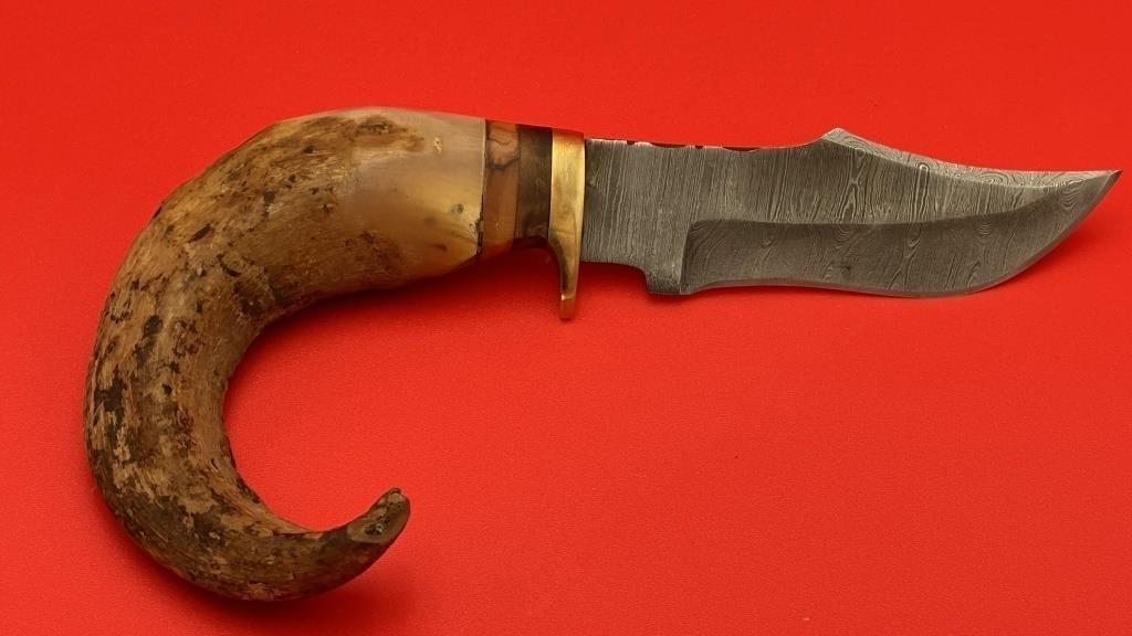 Damascus Knife w/Leather Sheath