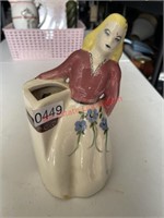 Vintage Flower Vase    (Con2)