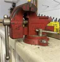 Fuller 3 1/2in Bench Vise 
Bolted to table,