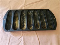 Lodge cast iron 7 corn cob cornbread pan