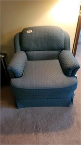 Pair of matching arm chairs