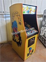 Pacman Arcade Game w CRT