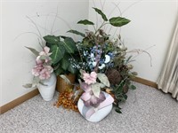 Greenery/Flowers/Decorator Vases