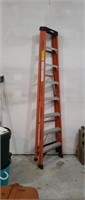 Husky 8 ft fiberglass step ladder, 300 lb