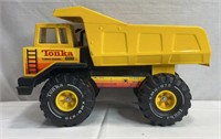 Vintage 1983 Tonka Mighty Dump Dumper Truck