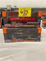 PAIR OF 1/24 MOTOR MAX DIECAST CARS