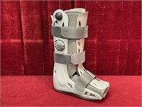 Aircast Inflatable Walking Cast - Size M