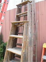 3 WOOD STEP LADDERS 6' TO 10'