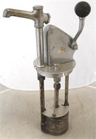 Vintage syrup pump dispenser head
