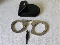 vtg smith & wesson model 1 handcuffs & zak tool