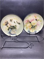 (2) decorative ceramic plates w/wall hangers