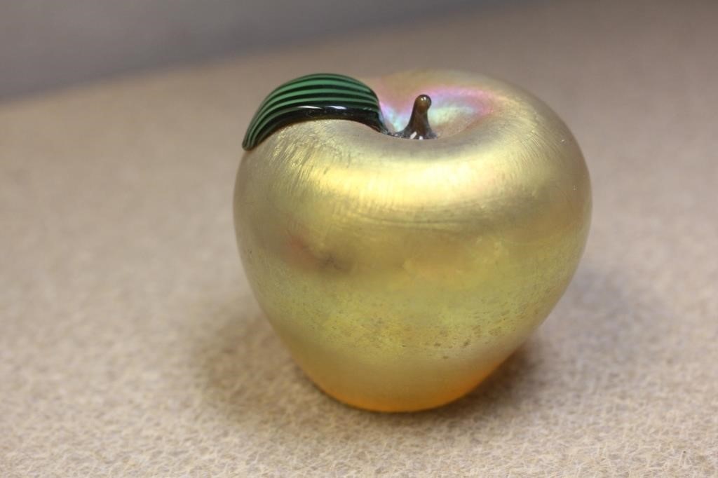 Iridesent glass apple