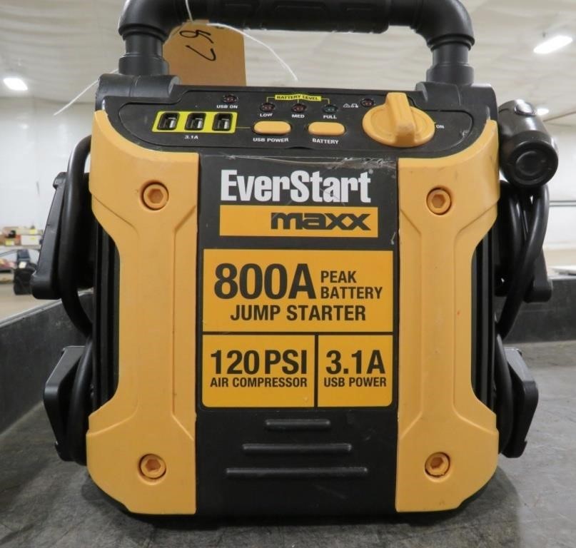 Everstart Maxx J7CE Jump Starter