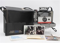 Vintage Polaroid Auto 220 Land Camera