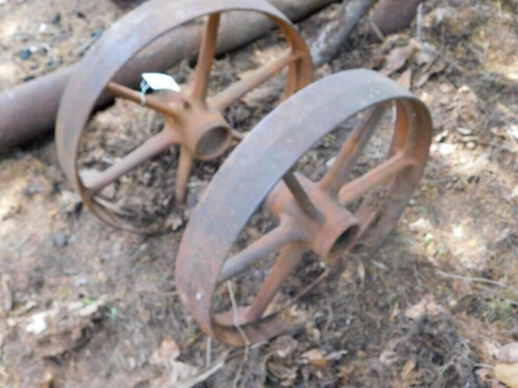 2- 20" metal wheels, 6 spoke