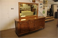 Thomasville Regency Stroupe Long Dresser w/Mirror