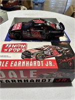 EARNHARDT Jr 1:18 ACTION Diecast #31 MOM N POP'S