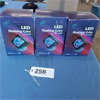 3 LED Flashing Cubes