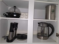 2 SHELVES KITCHEN ITEMS