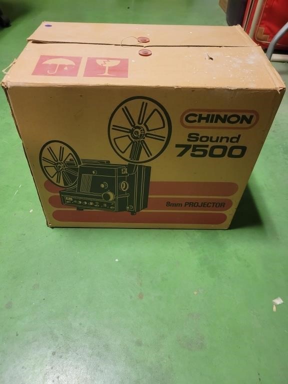 Chinon Sound 7500 8mm Projector